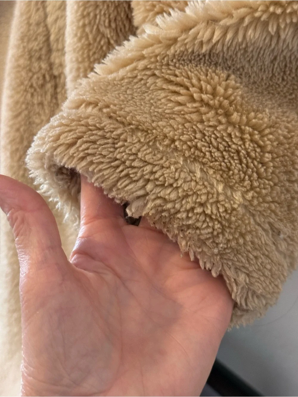 ALO Yoga Foxy Sherpa Long Teddy Coat in Camel